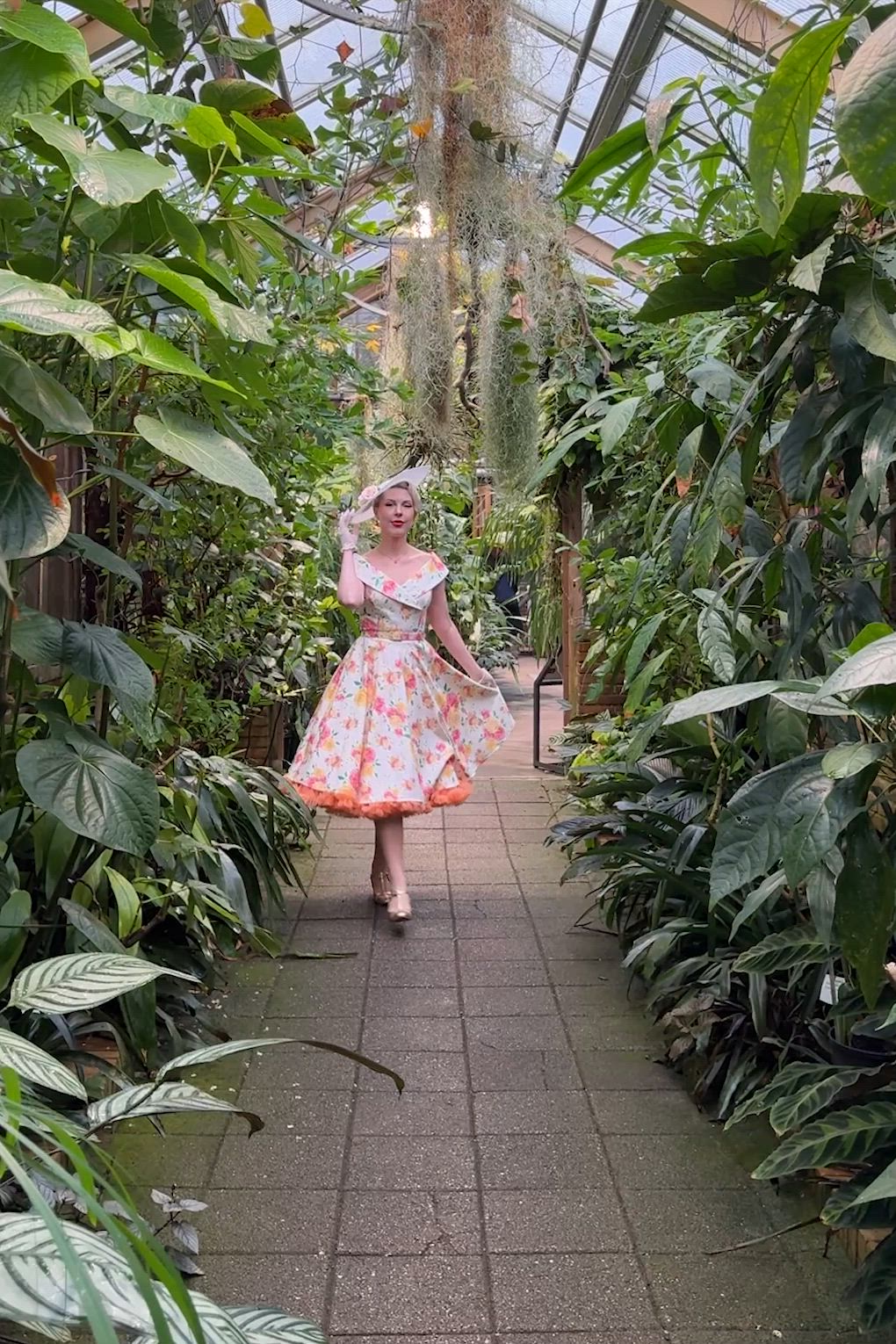 Vintage Diva  - Aurelia swing jurk met roze en gele bloemen 5