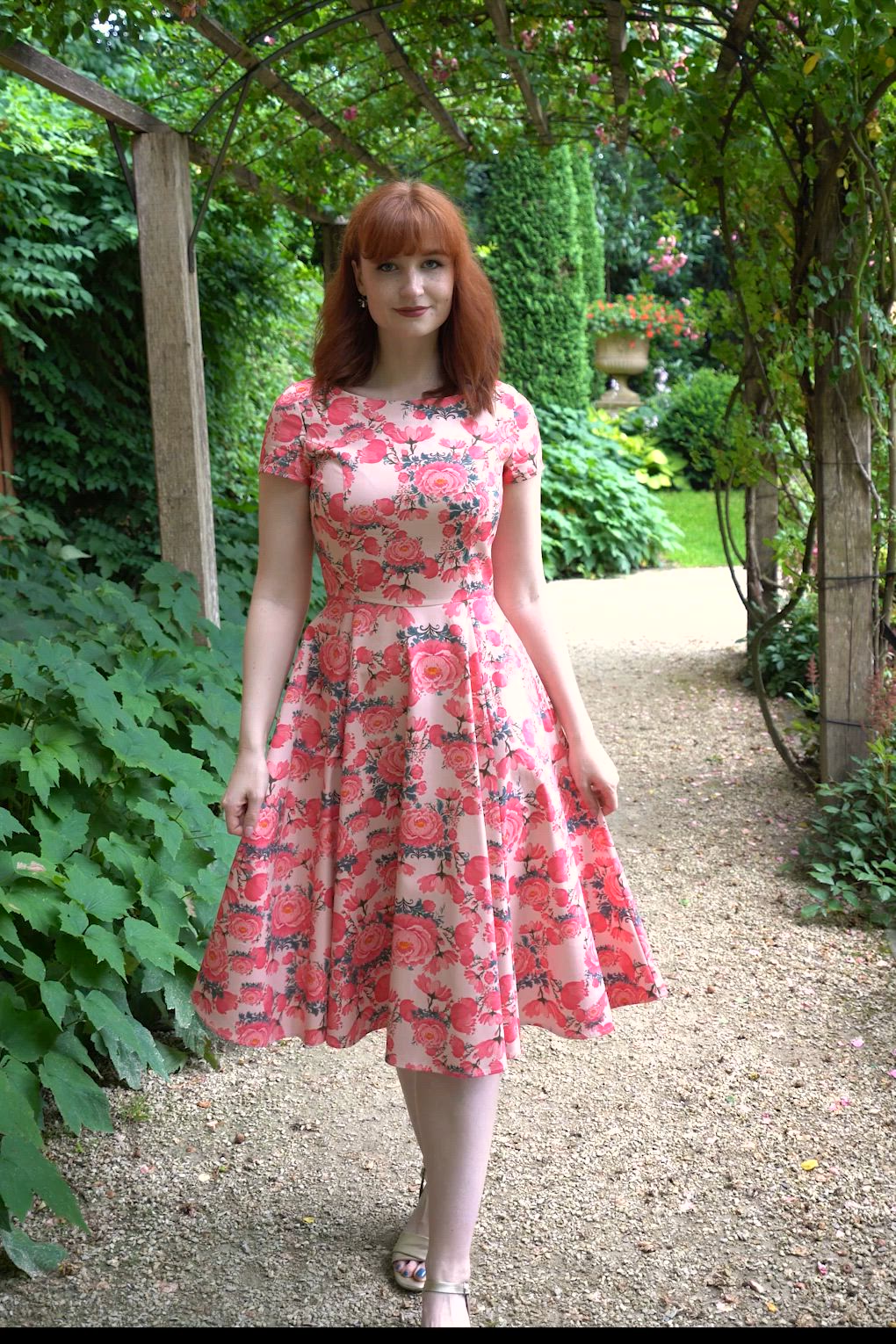 Topvintage Boutique Collection - Adriana Floral Swingkleid in Pink 3