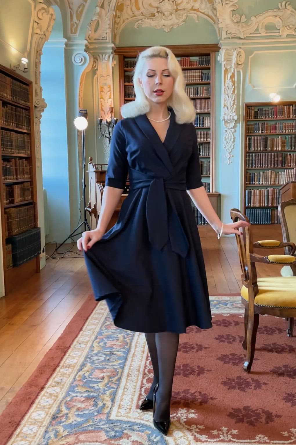 Vintage Diva  - The Emma swing jurk in navyblauw 4