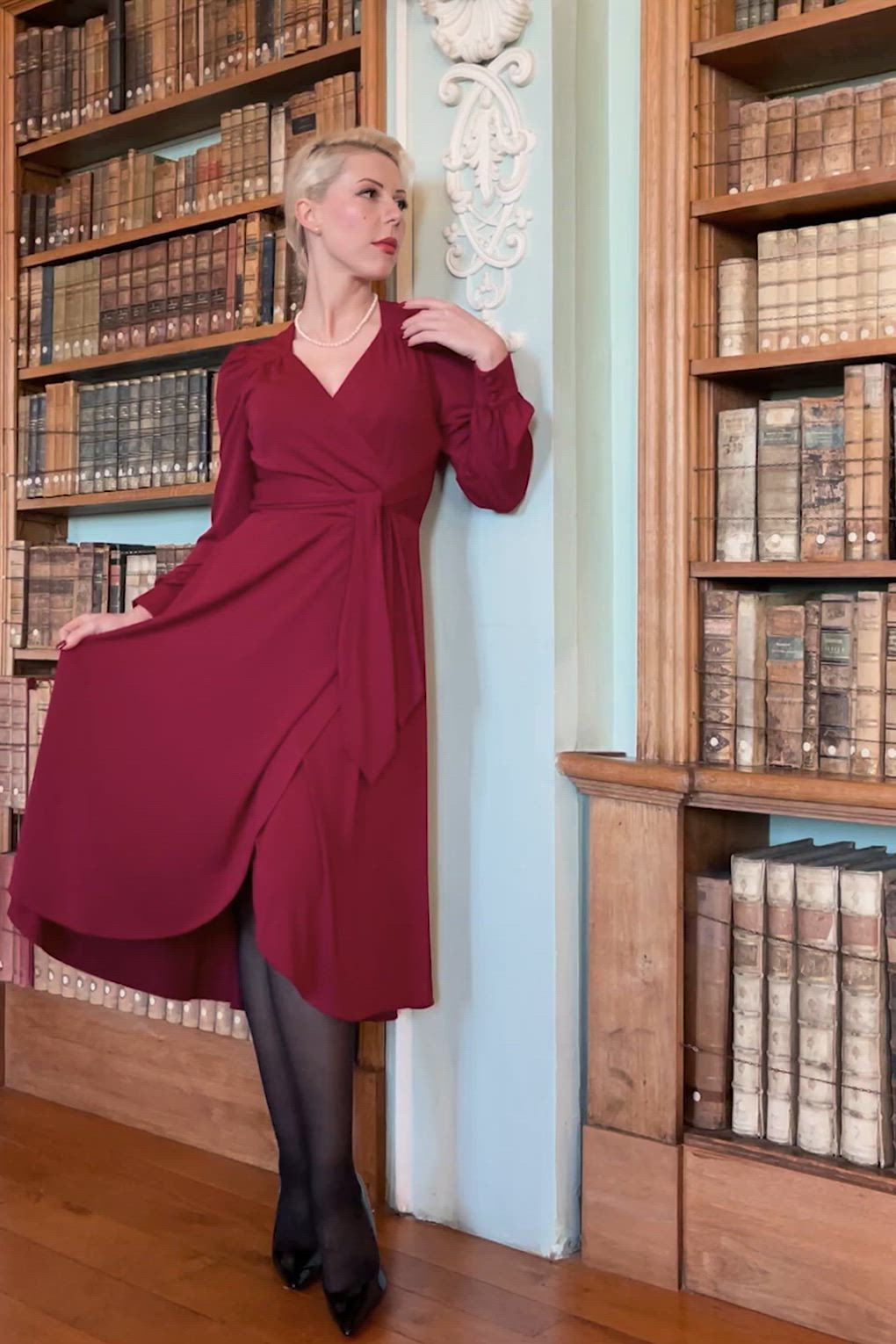 Vintage Diva  - The Isobelle Wrapover jurk in bordeauxrood 4