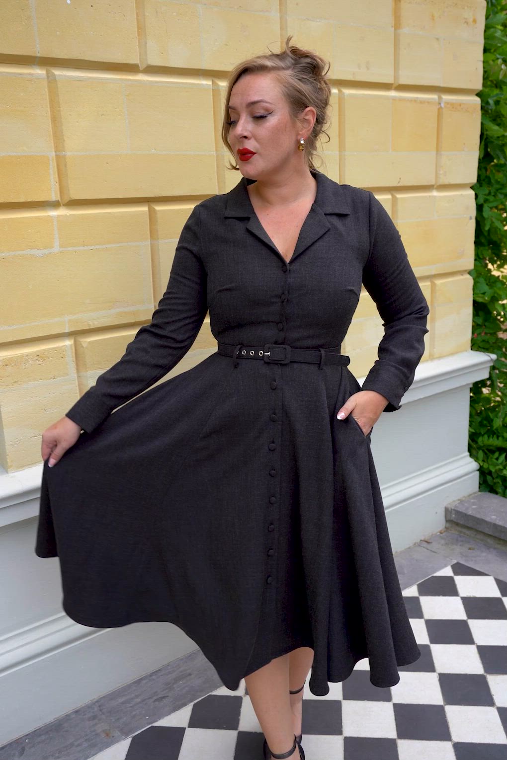 Banned Retro - Katherine swing jurk in donkergrijs 3