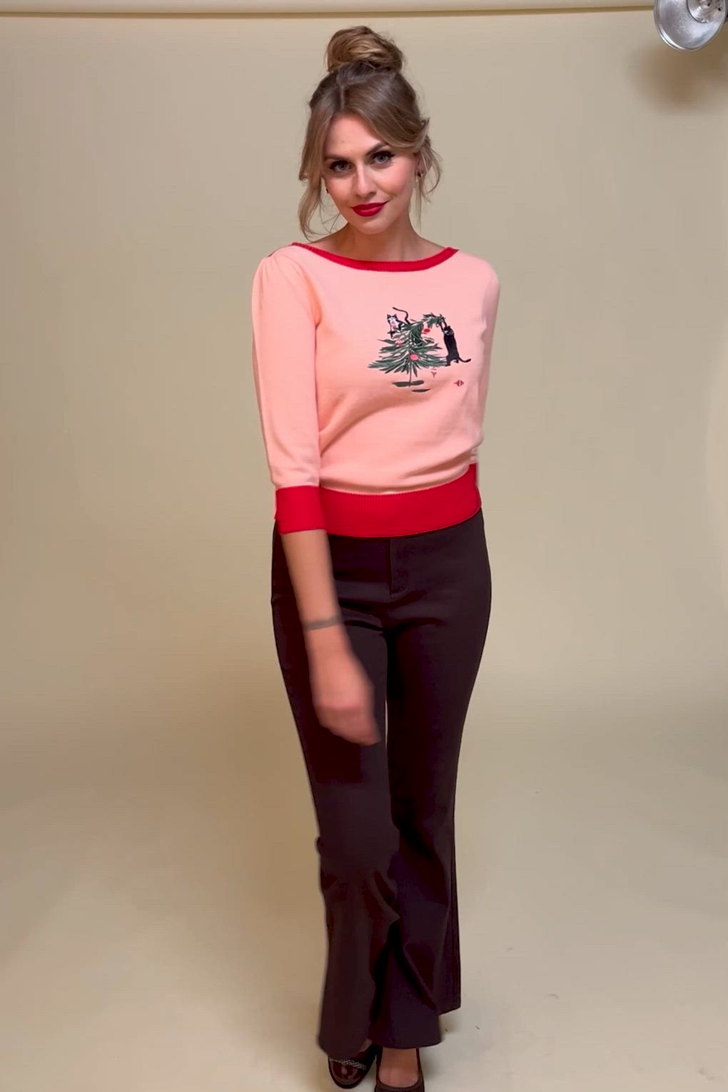 Banned Retro - Deck the Claw gebreid truitje in roze en rood 4