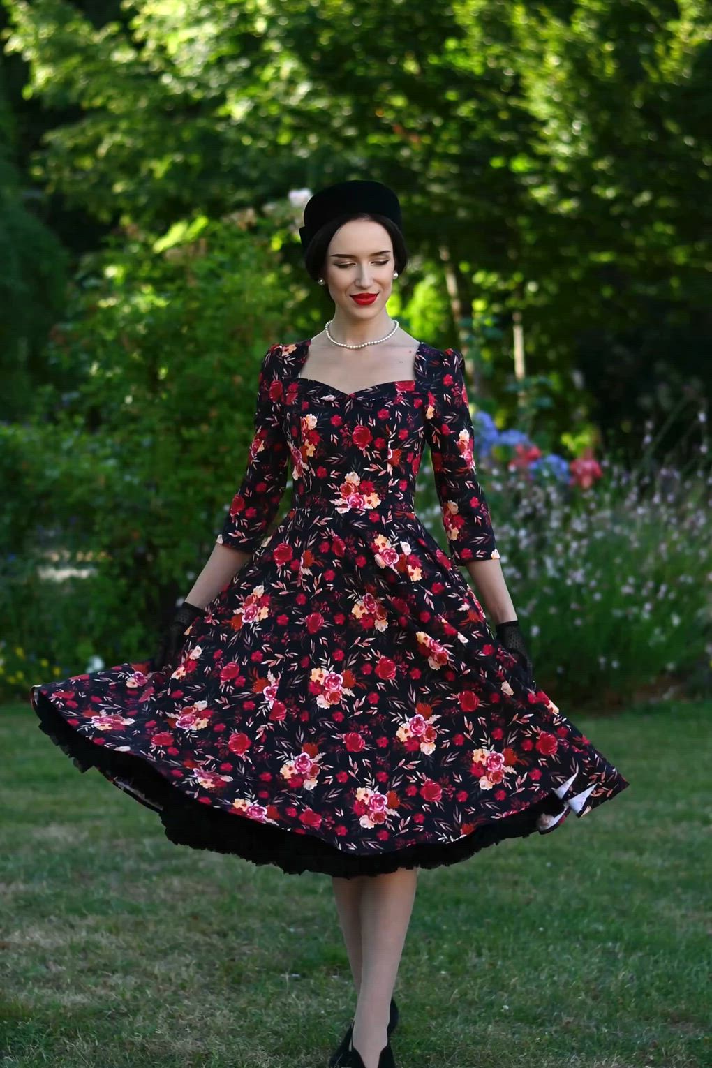 Hearts & Roses - Autumn Blooms swing jurk in zwart en multi 3