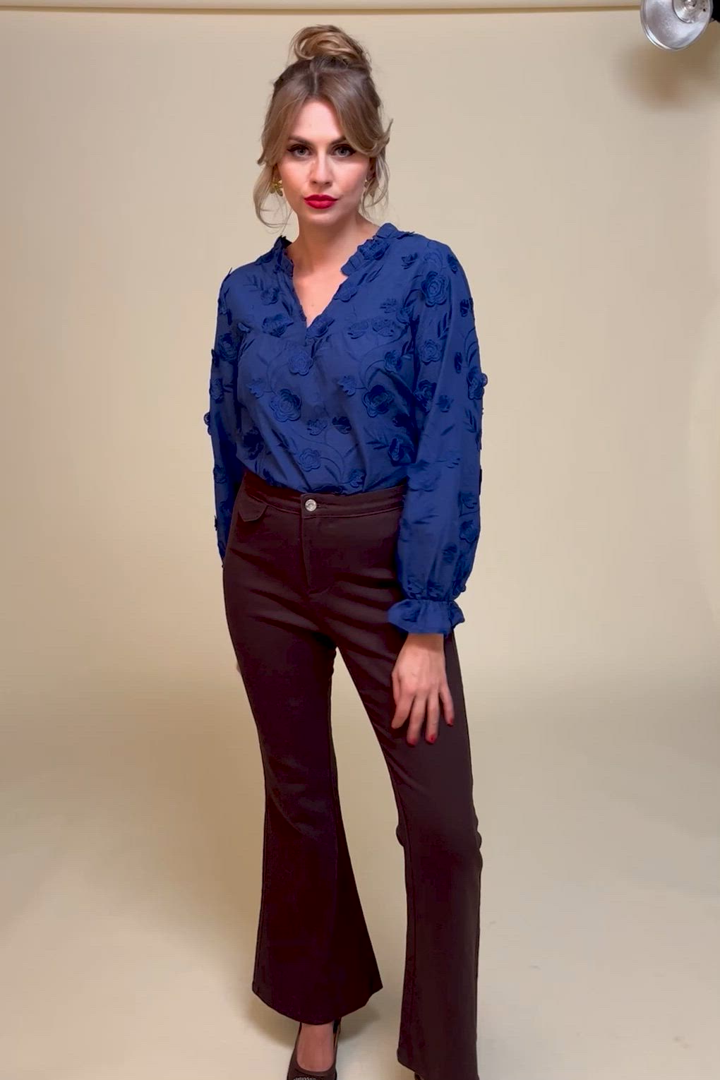 Banned Retro - Legs Eleven uitlopende broek in bruin 4