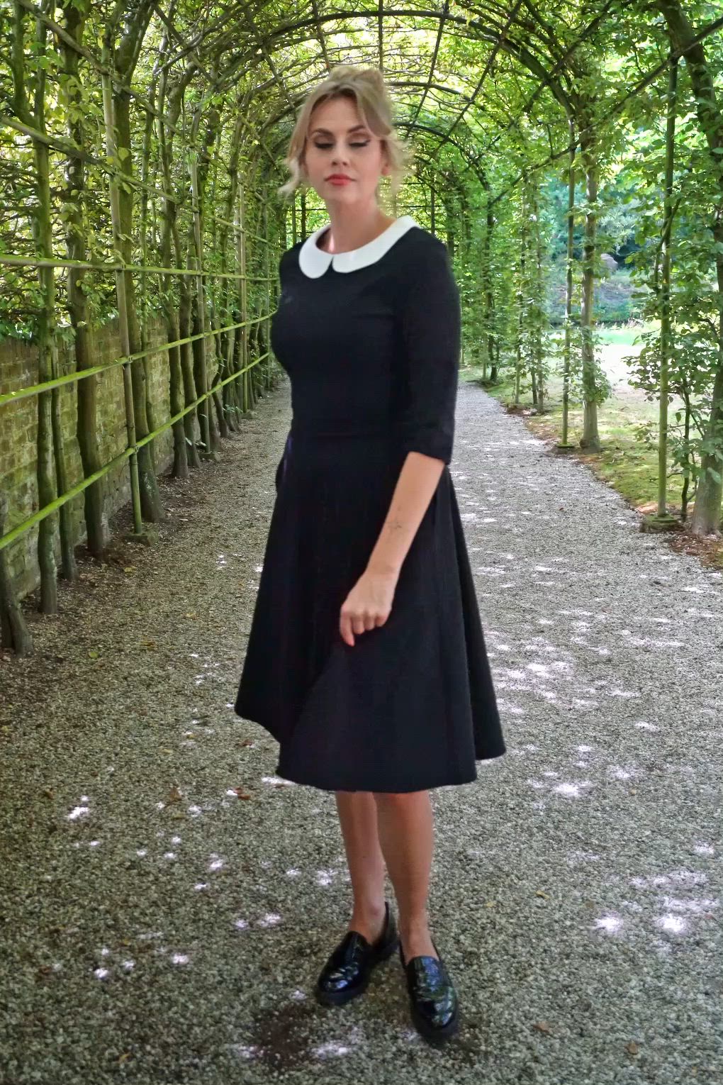 Topvintage Boutique Collection - Topvintage Exclusive ~ Wednesday swing jurk in zwart 7