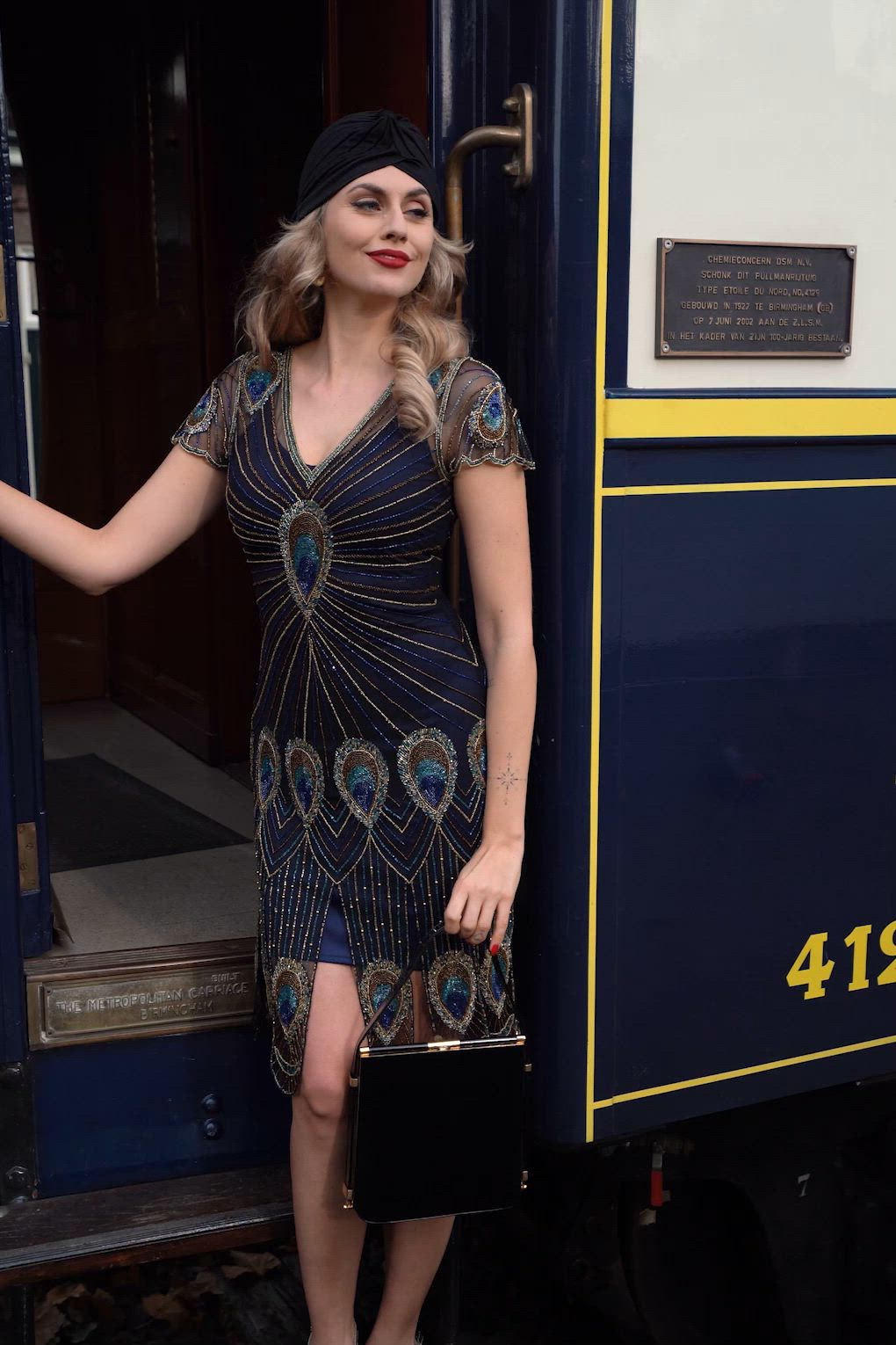 GatsbyLady - Amelia Peacock Flapper jurk in zwart en blauw 3