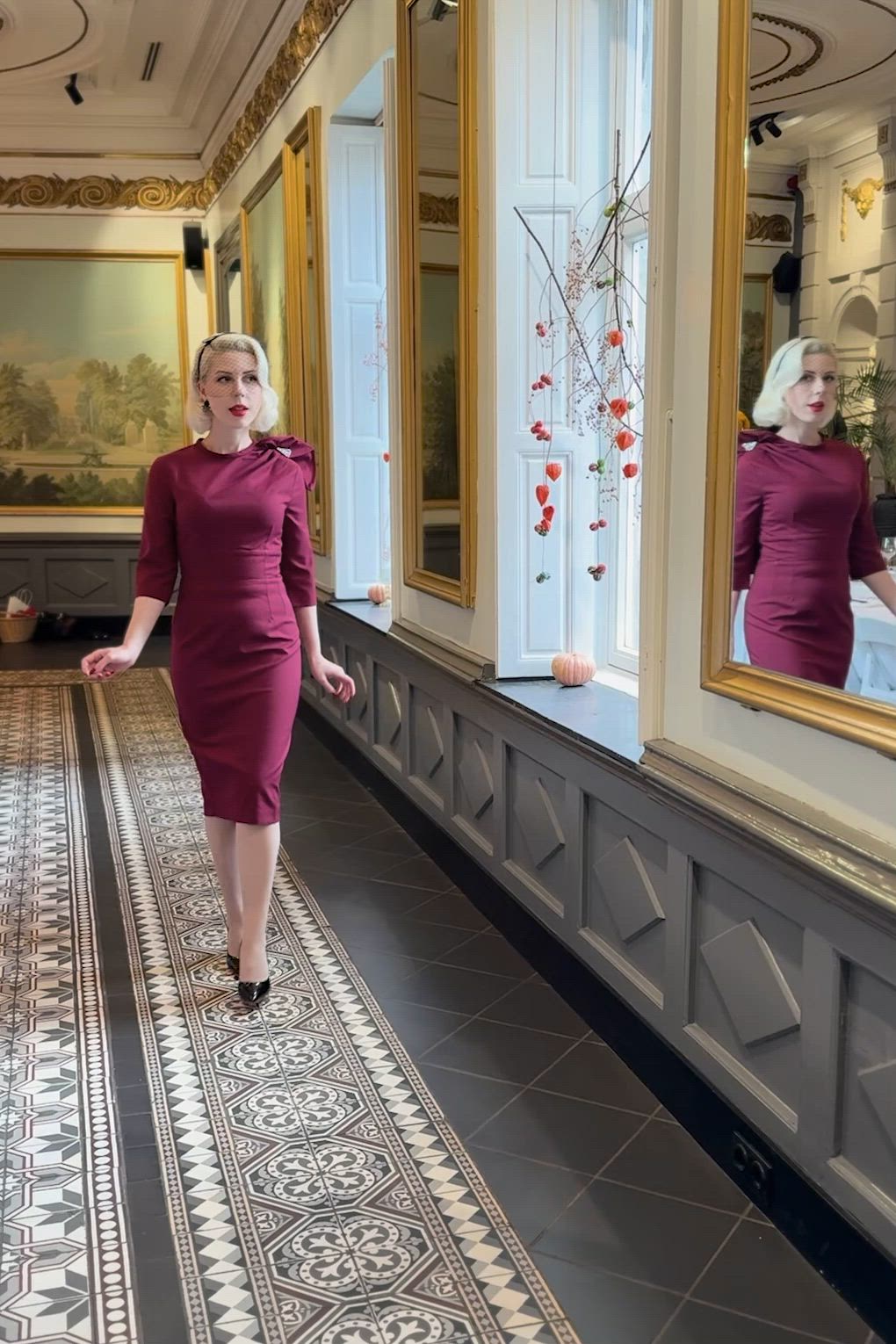 Vintage Diva  - Lorena pencil jurk in bordeauxrood 2