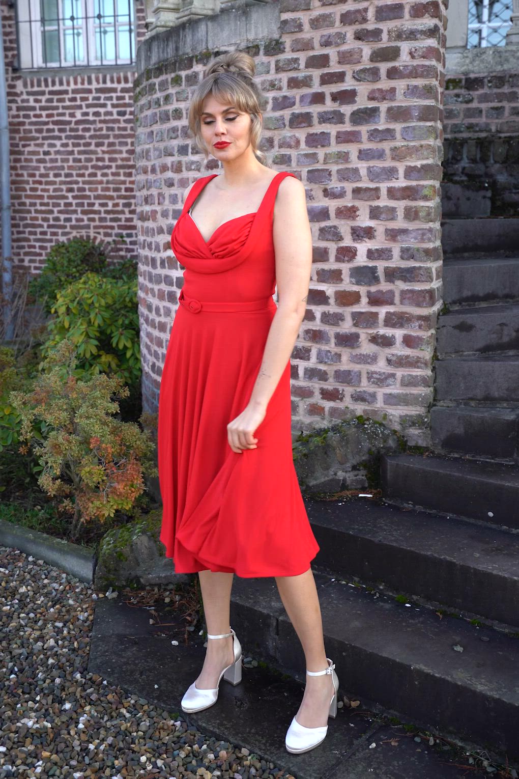 Glamour Bunny - Topvintage exclusive ~ The Gina Lee swing jurk in rood 4