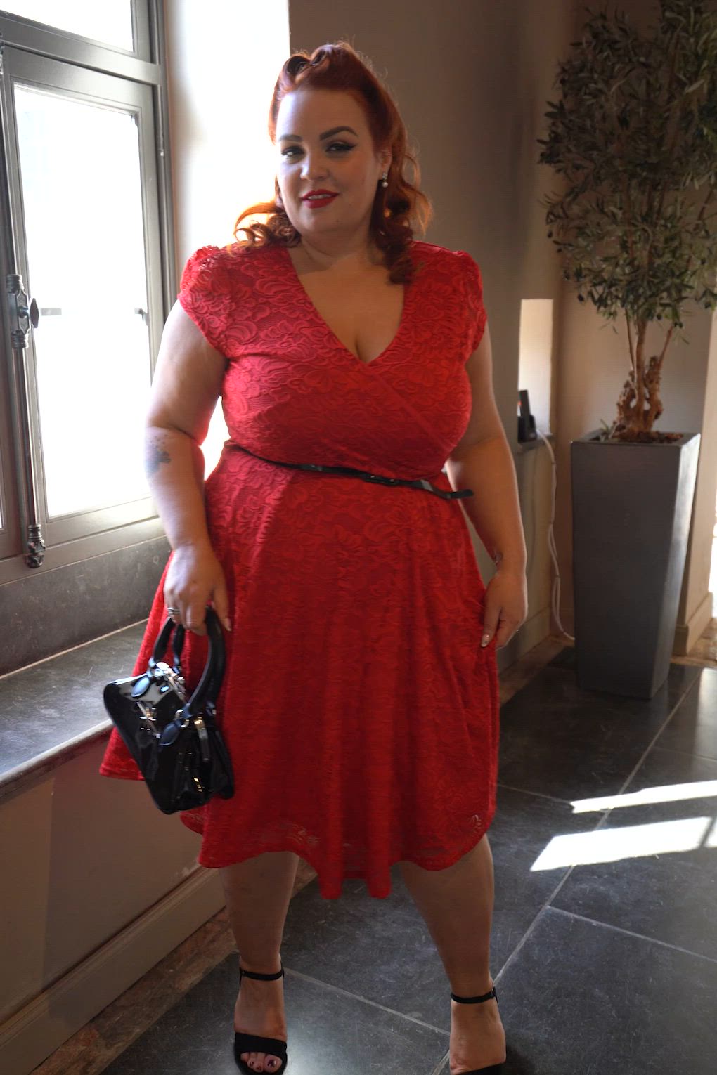 Vintage Chic for Topvintage - Topvintage exclusive ~ Carina Lace swing jurk in rood 3