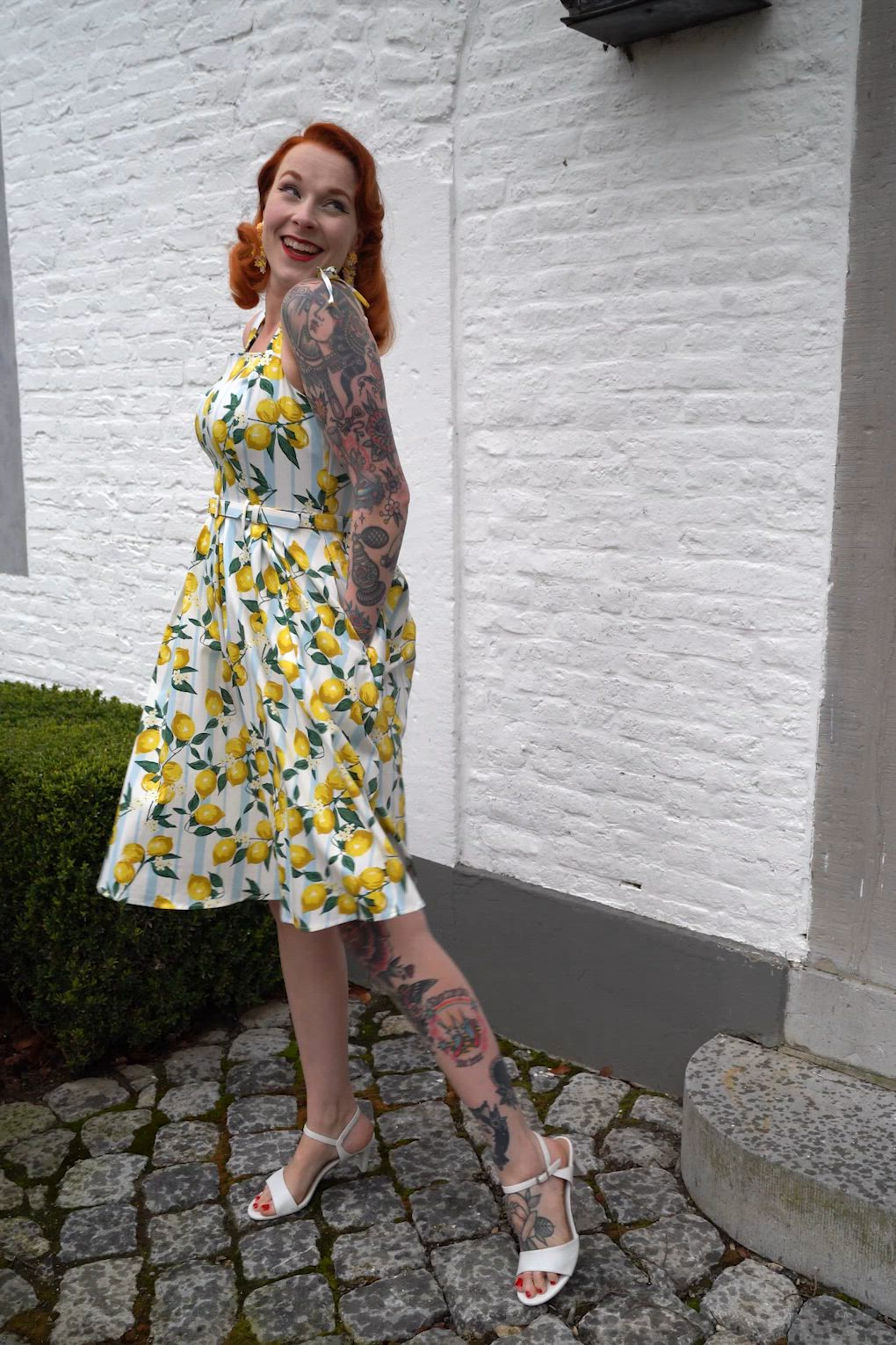 Banned Retro - June Lemon and Stripes katoenen swing jurk in wit 3