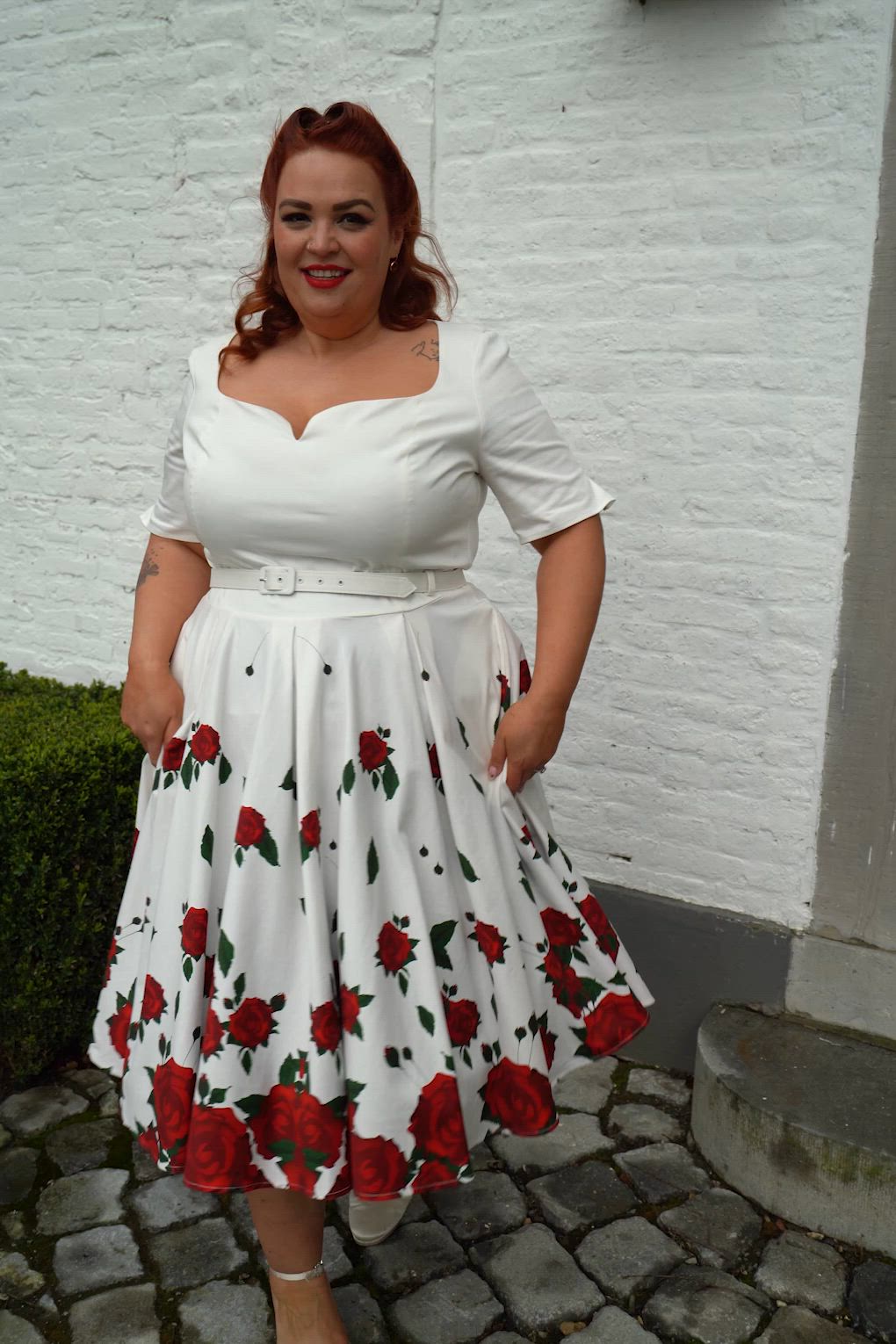 Vintage Diva  - Topvintage exclusive ~ The Ella Rose swing jurk in wit 3