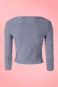 Collectif Clothing - Martina Dünn gestreiftes T-Shirt mit U-Boot-Ausschnitt in Marineblau 4