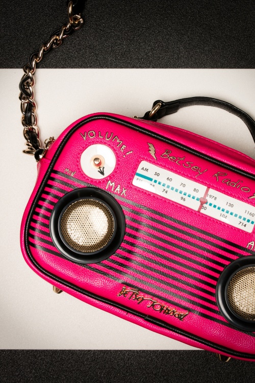 Betsey Johnson - Limited Edition ~ Schalten Sie die Musik-Radio-Tasche in Pink ein 3