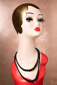 Collectif Clothing - 50s Two Tier Beaded Necklace in Black 2