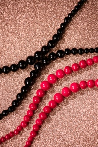 Collectif Clothing - Zweireihige Perlenkette in Rot 4