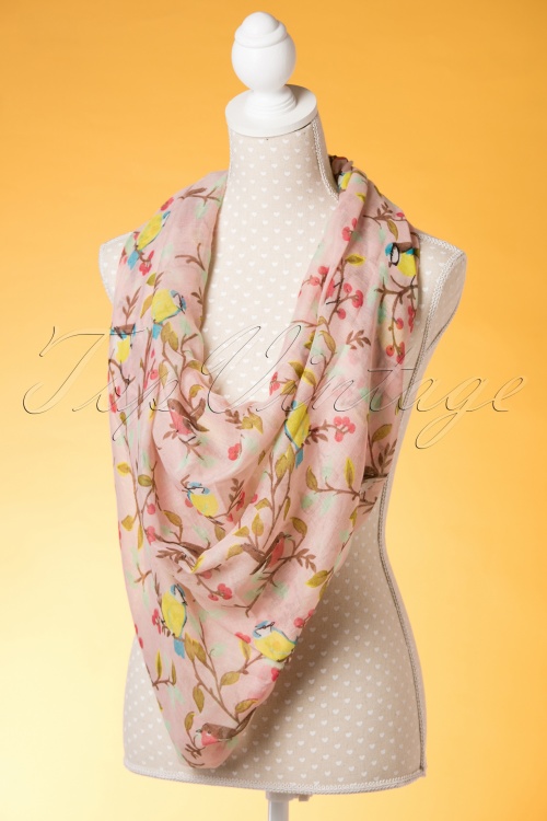 Kaytie - De lente hangt in de lucht sjaal in roze 2