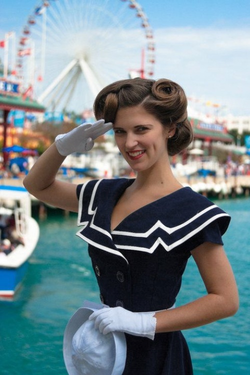 Tatyana - Kapitein Flare-jurk in marineblauw 4