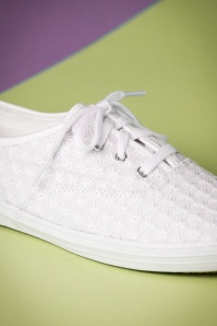 Keds - Champion Mini Daisy Embroidered Sneakers Années 50 en Blanc 4
