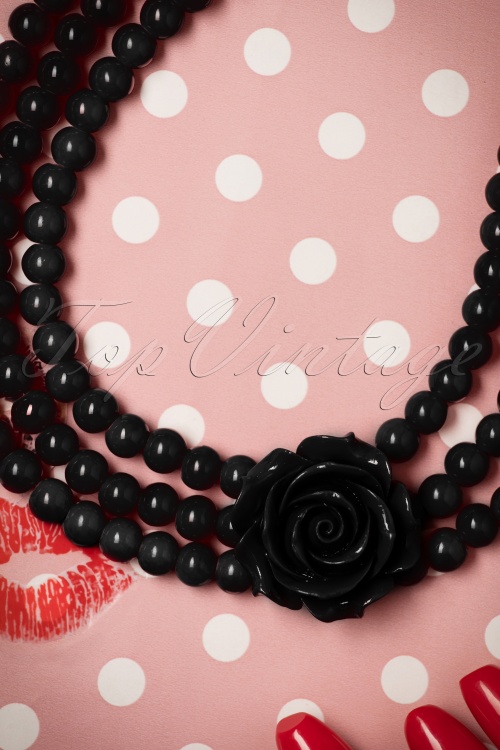 Collectif Clothing - 50s Pretty Rose Pearl Necklace in Black 3