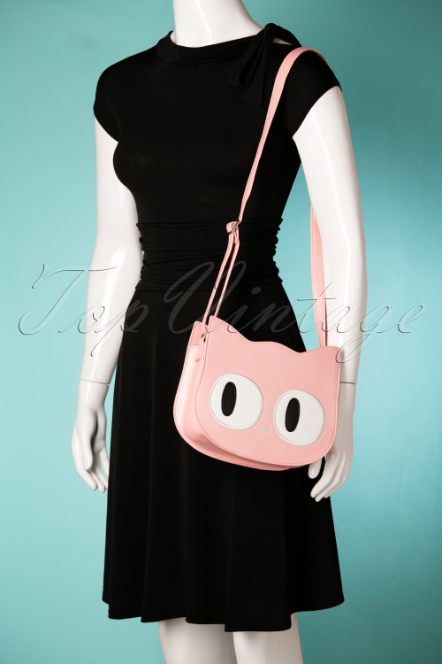 Banned Alternative - 60s Addis The Big Eyed Cat Bag in Pink 7