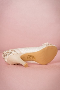 Ruby Shoo - 50s Amy Pumps in Cream 9