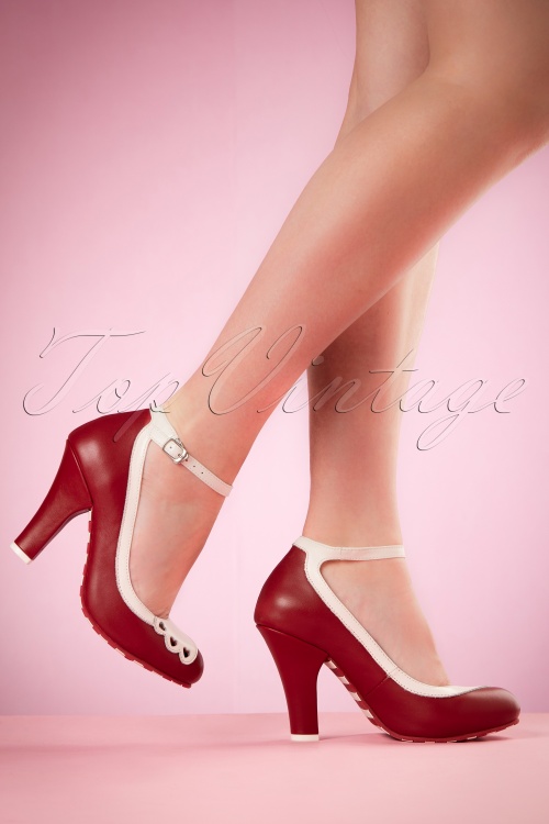 Lola Ramona - 50s June Hearts Leather Pumps in Red