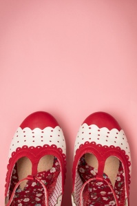 Bettie Page Shoes - Paige T-Strap pumps in rood en wit 3