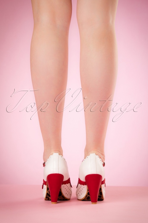 Bettie Page Shoes - Paige T-Strap pumps in rood en wit 4