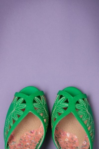 Bettie Page Shoes - 50s Willow Mary Jane Pumps in Green 3