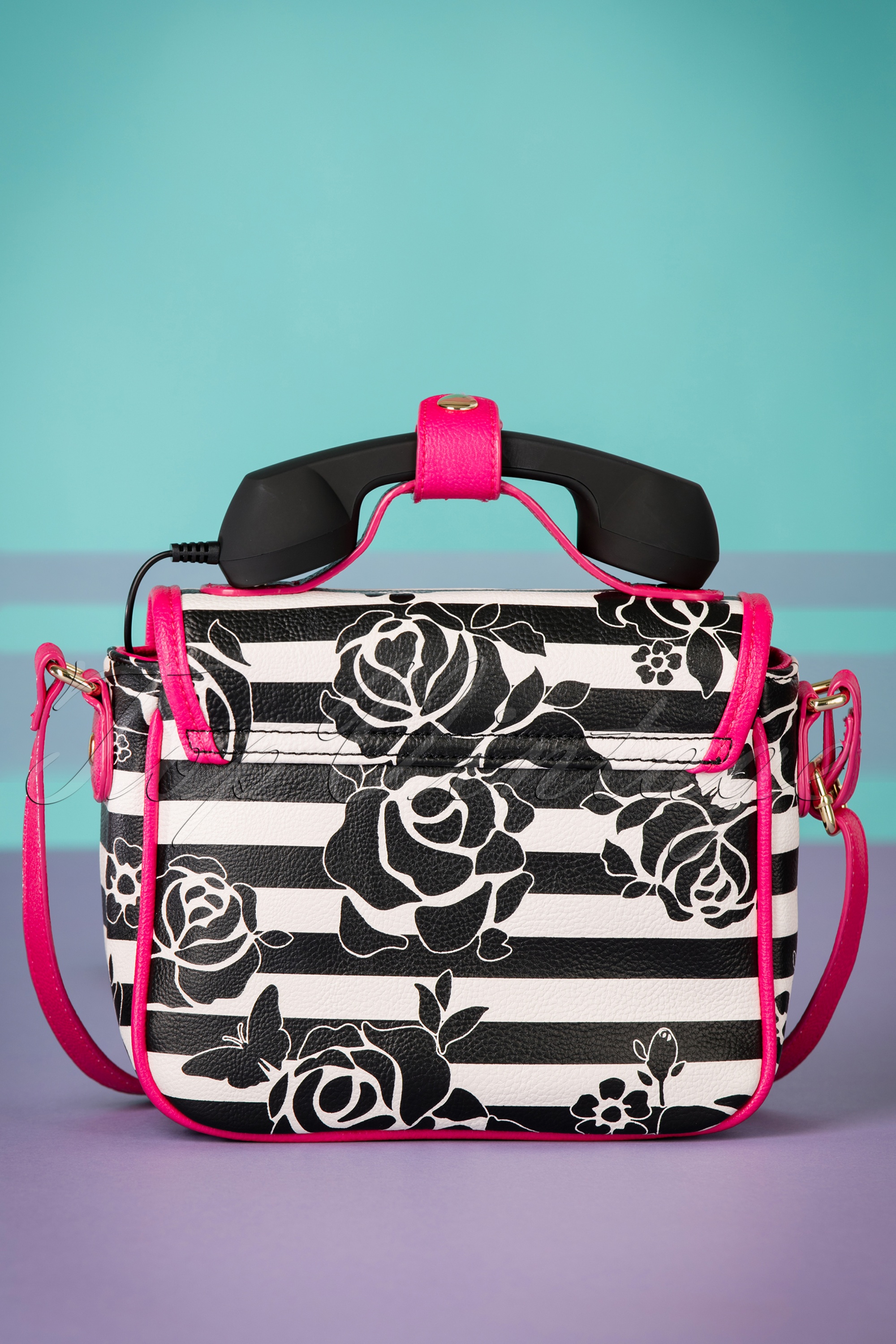 BETSEY JOHNSON Shopper with Pouch Black and orders Pink