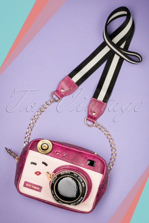 Betsey Johnson - Kitsch Close Up Camera Bag Années 60 en Rose