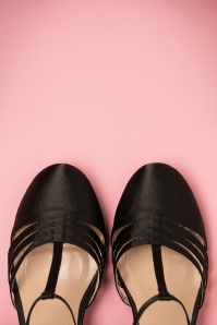 Bettie Page Shoes - Lucille t-strap satijnen pumps in zwart 3