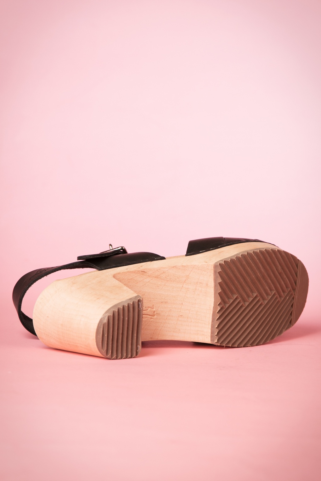 loretta leather clogs