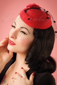 Banned Retro - Marilyn Fascinator Années 50 en Rouge