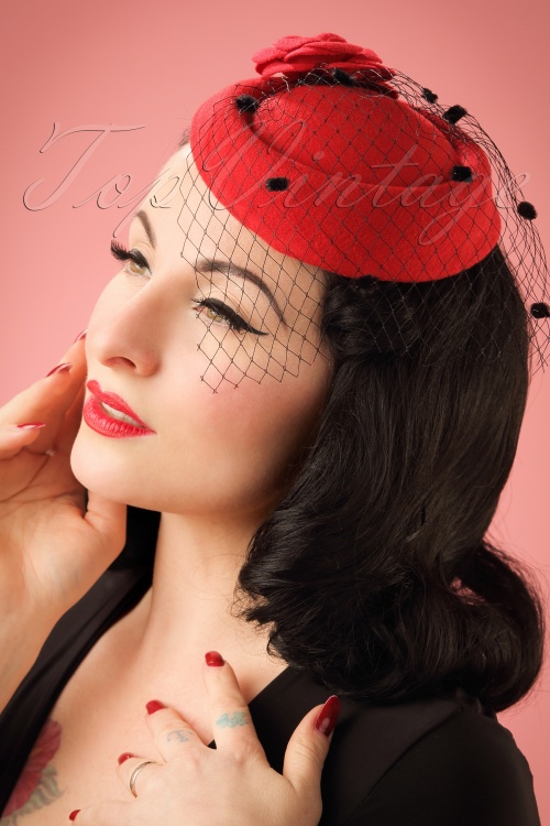 Banned Retro - Marilyn Fascinator Années 50 en Rouge