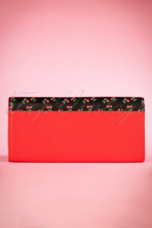 Banned Retro - 50s Fierceness Cherry Clutch in Black and Red 6