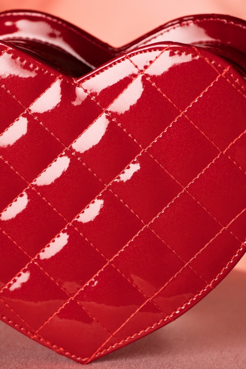 Vixen - 60s Eliza Lacquer Heart Handbag in Red 3