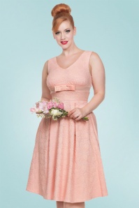Vixen - 50s Lauren Lace Dress in Peach Pink 3