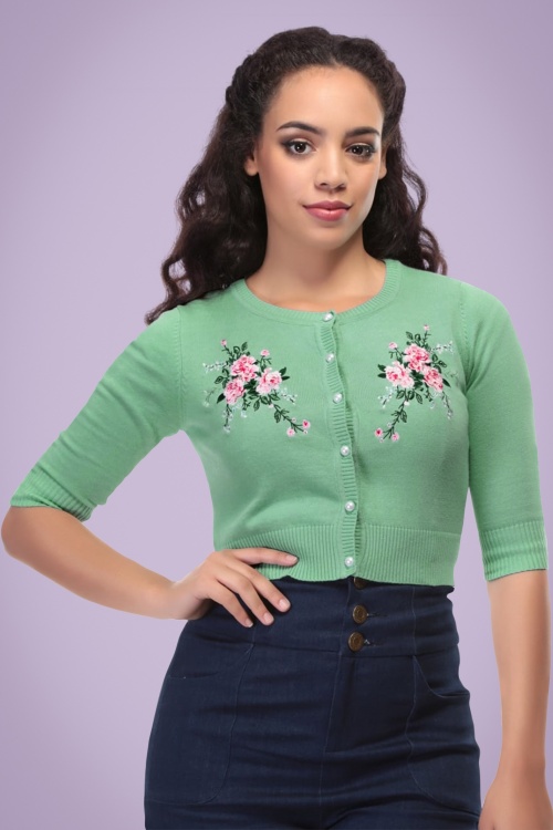 Collectif Clothing - Lucy Romantic Floral Cardigan Années 50 en Vert Antique 5