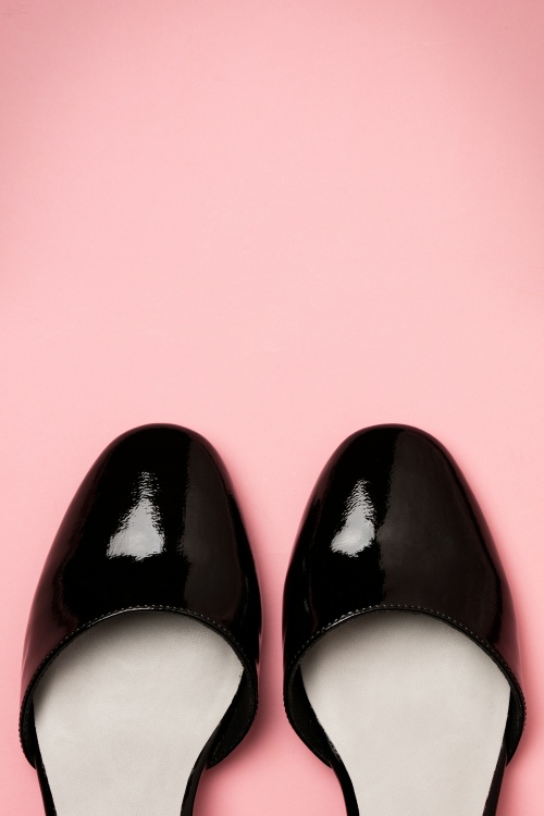 Tamaris - 60s Sienna Lacquer Pumps in Black and White 3