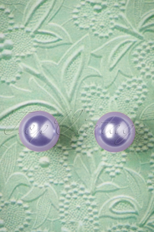 Collectif Clothing - Dainty Pearl Earrings Années 50 en Lilas