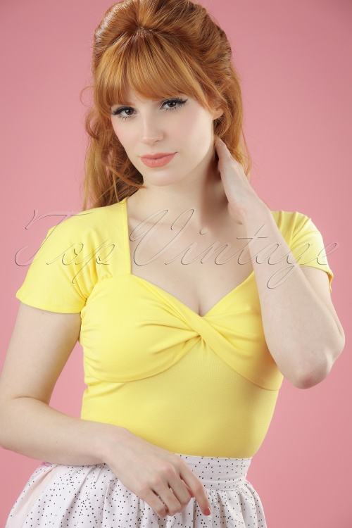 Banned Retro - 50s She Who Dares Top in Light Yellow