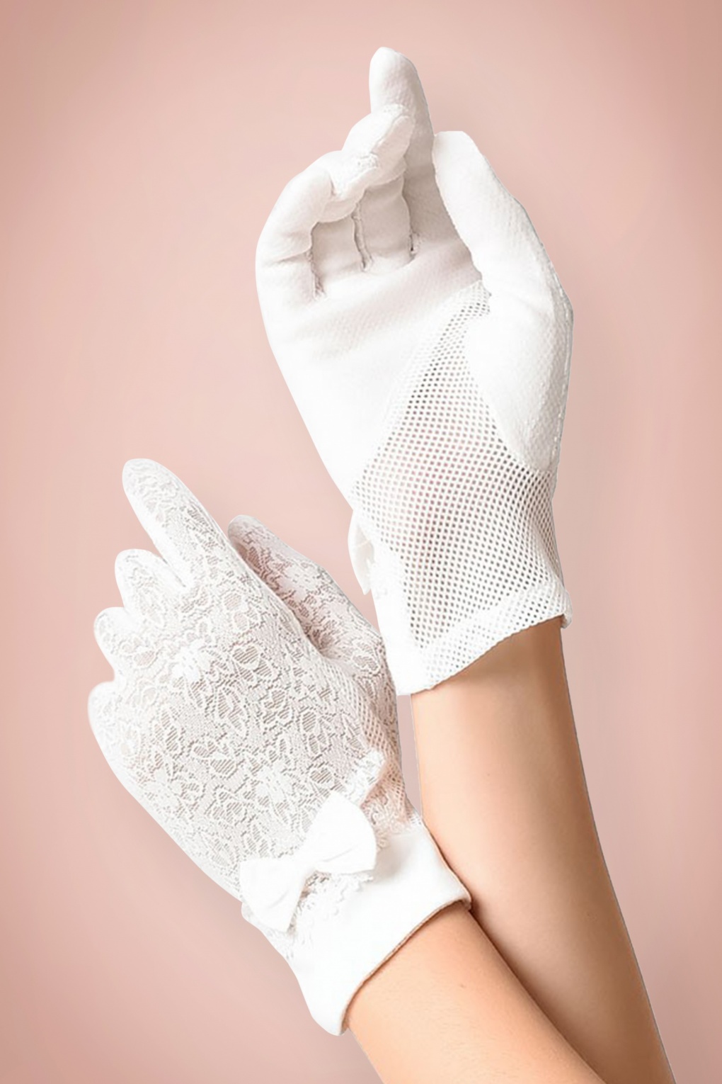 40s Ruth Lace Gloves in Ivory White