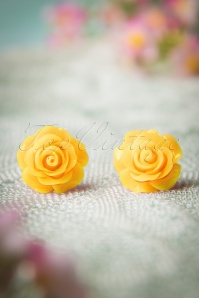 Collectif Clothing - Engelse Rose oorstekers in geel 3