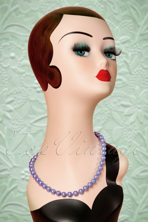 Collectif Clothing - Dainty Pearl Necklace Années 50 en Violet 2