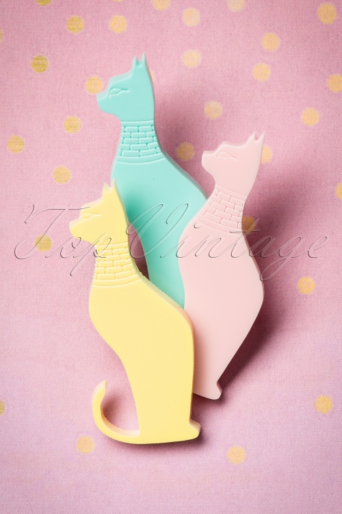 FromNicLove - 60s Egyptian Mau Cat Earrings in Pastel Yellow 4