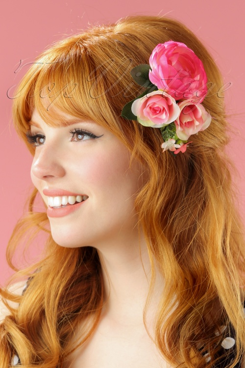 Collectif Clothing - Country Garden Roses Clip Années 60 en Rose