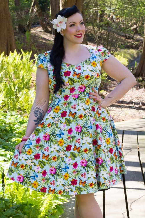 Lady Voluptuous by Lady Vintage - 50s Evie Summer Floral Swing Dress in Light Blue