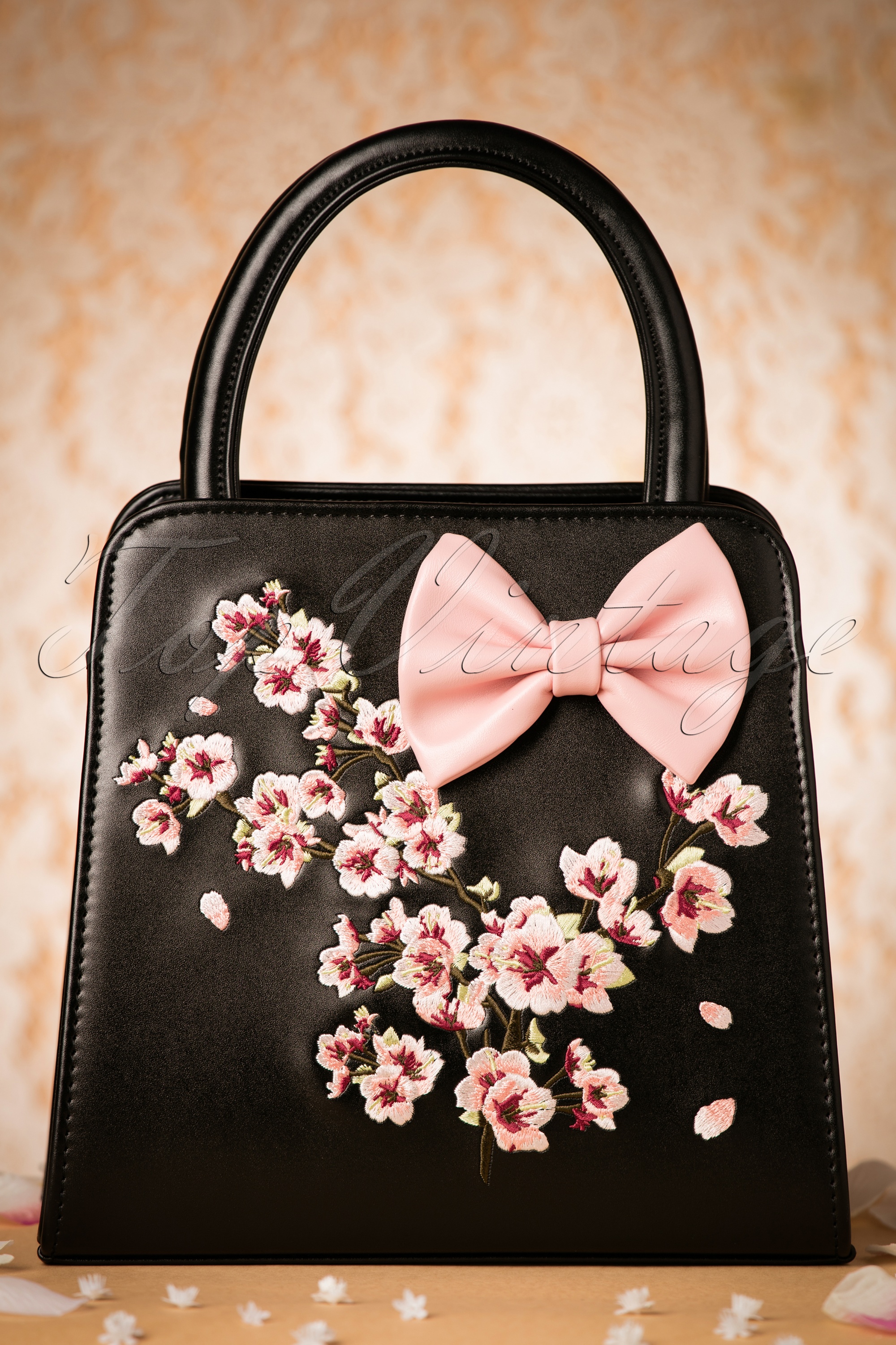 Banned Retro - Carla Blossom Bow handtas in zwart en roze