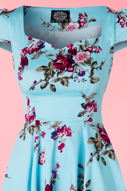 Hearts & Roses - Bonnie Floral Swing-jurk in lichtblauw 3